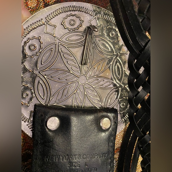 NWT New York & Co. Genuine Leather
Women's Belt size large boho style - Picture 6 of 8